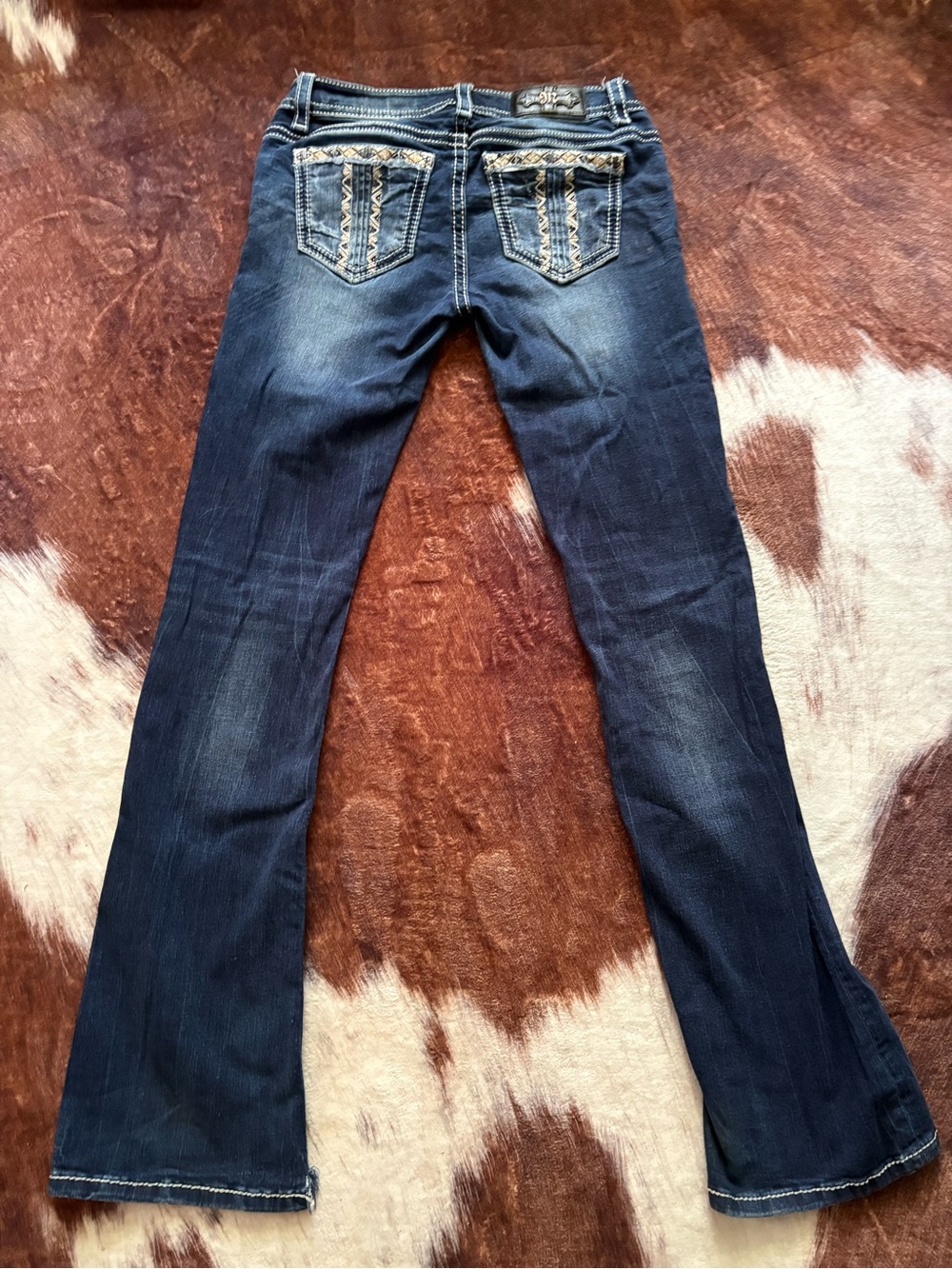 Miss me jeans 27x35. Dark Blue Embroidered Back Pocket Jeans